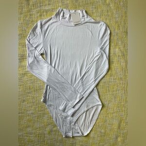 Mangopop White Long Sleeve Bodysuit